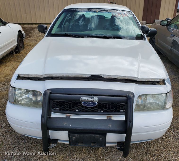 image for item GW9773 2006 Ford Crown Victoria Police Interceptor