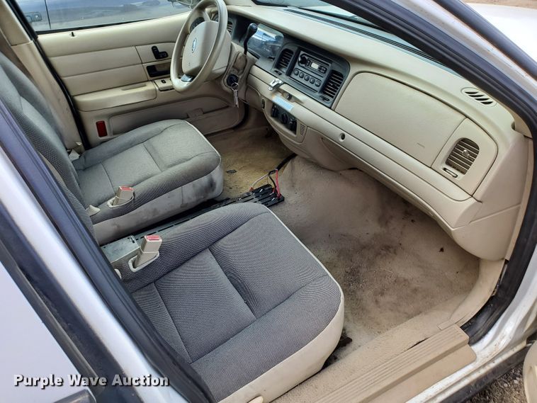 image for item GW9773 2006 Ford Crown Victoria Police Interceptor