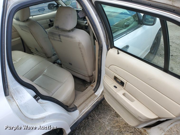 image for item GW9773 2006 Ford Crown Victoria Police Interceptor