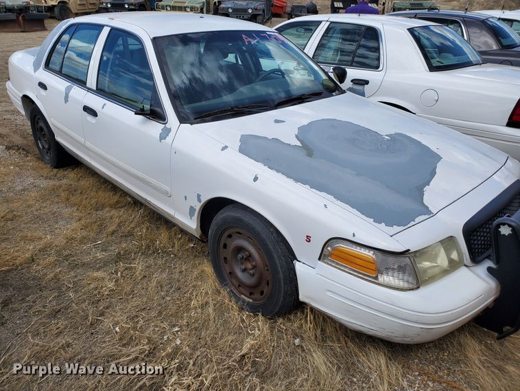 image for item GW9774 2004 Ford Crown Victoria Police Interceptor