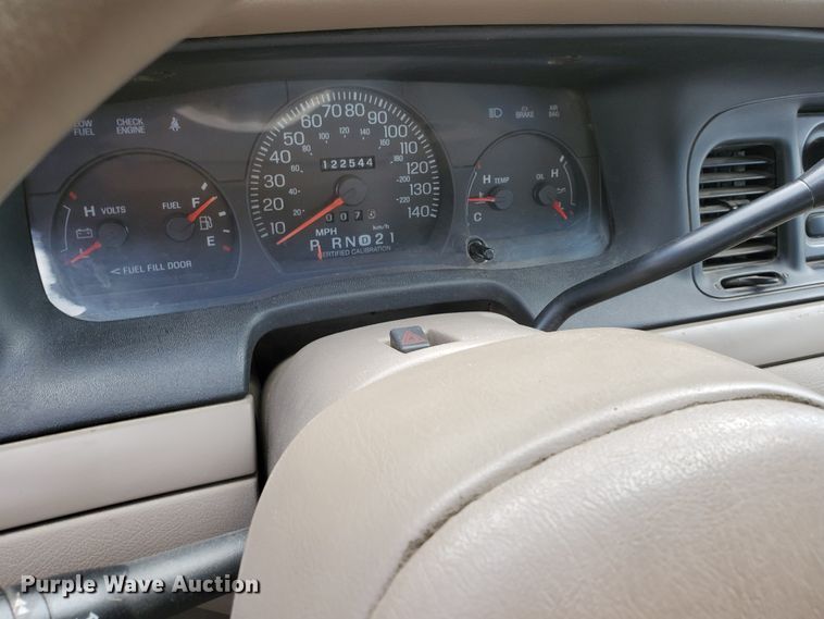 image for item GW9774 2004 Ford Crown Victoria Police Interceptor