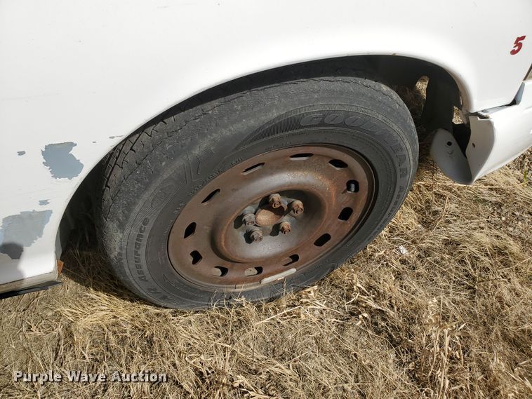 image for item GW9774 2004 Ford Crown Victoria Police Interceptor