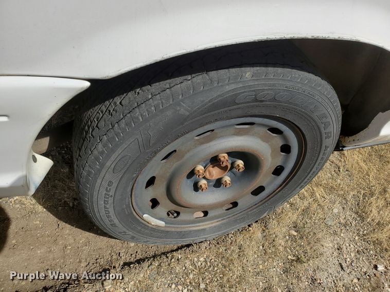 image for item GW9774 2004 Ford Crown Victoria Police Interceptor