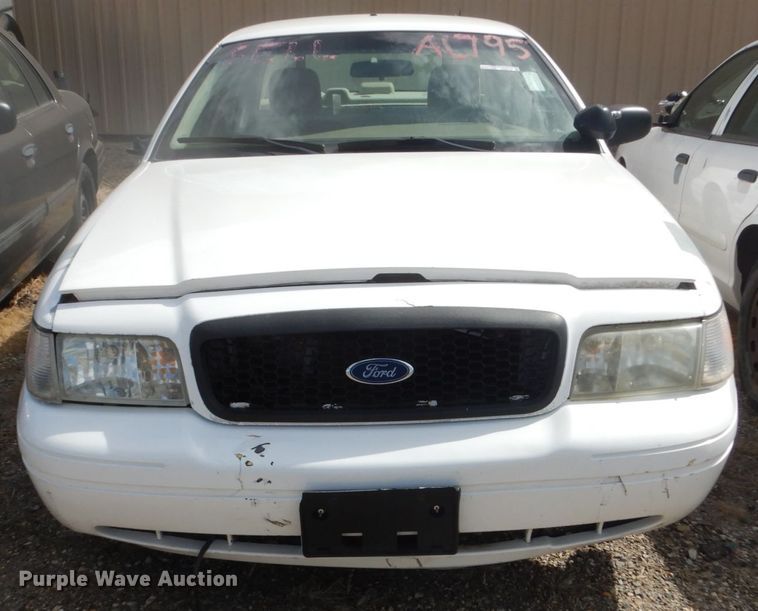 image for item GW9775 2006 Ford Crown Victoria Police Interceptor
