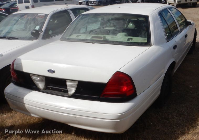 image for item GW9775 2006 Ford Crown Victoria Police Interceptor