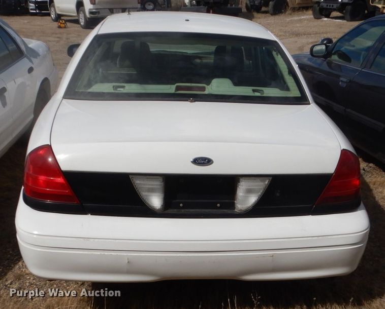image for item GW9775 2006 Ford Crown Victoria Police Interceptor
