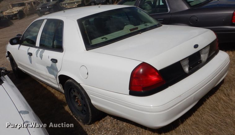 image for item GW9775 2006 Ford Crown Victoria Police Interceptor