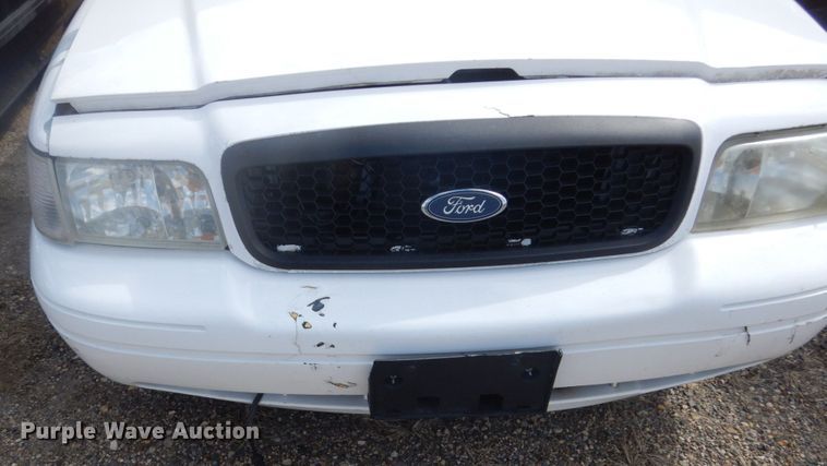image for item GW9775 2006 Ford Crown Victoria Police Interceptor