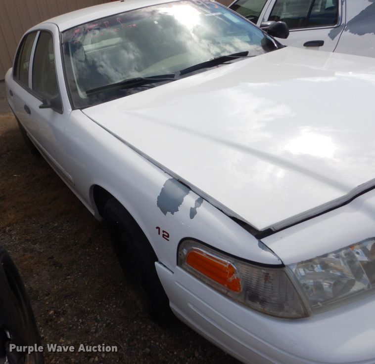 image for item GW9775 2006 Ford Crown Victoria Police Interceptor