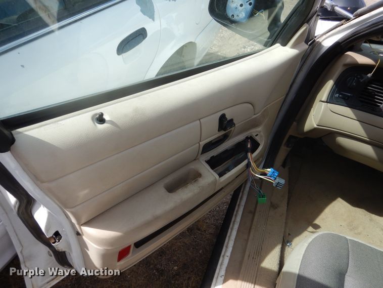 image for item GW9775 2006 Ford Crown Victoria Police Interceptor