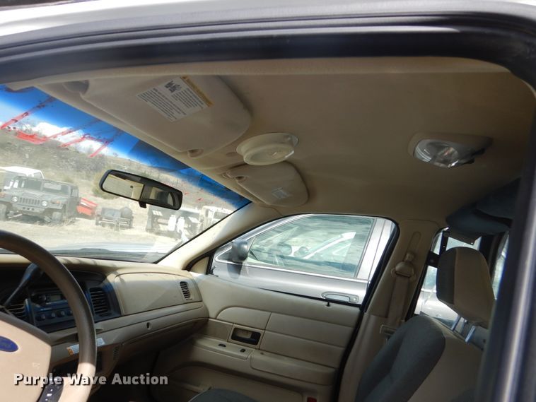 image for item GW9775 2006 Ford Crown Victoria Police Interceptor