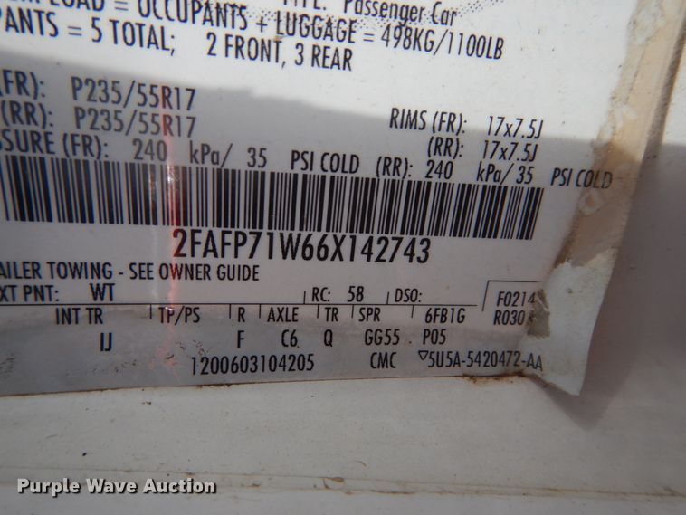 image for item GW9775 2006 Ford Crown Victoria Police Interceptor