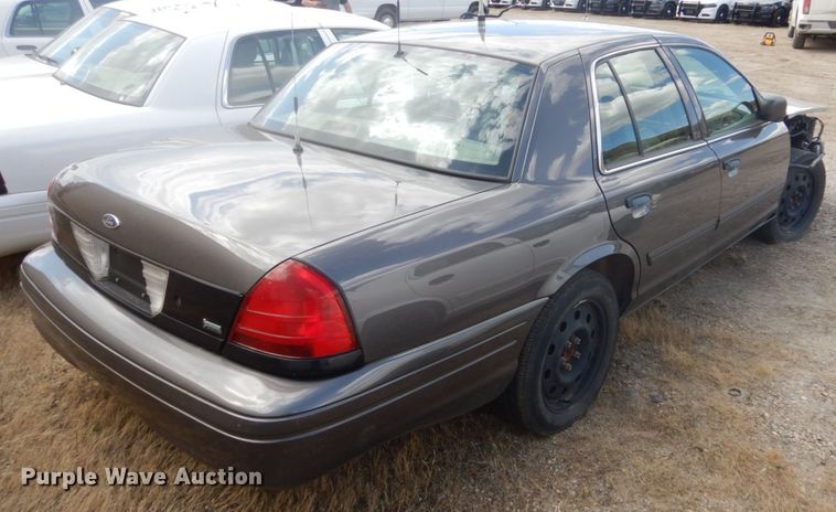 image for item GW9776 2010 Ford Crown Victoria Police Interceptor