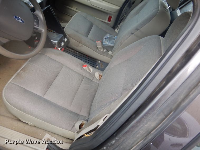 image for item GW9776 2010 Ford Crown Victoria Police Interceptor