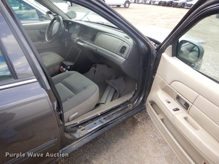 image for item GW9776 2010 Ford Crown Victoria Police Interceptor