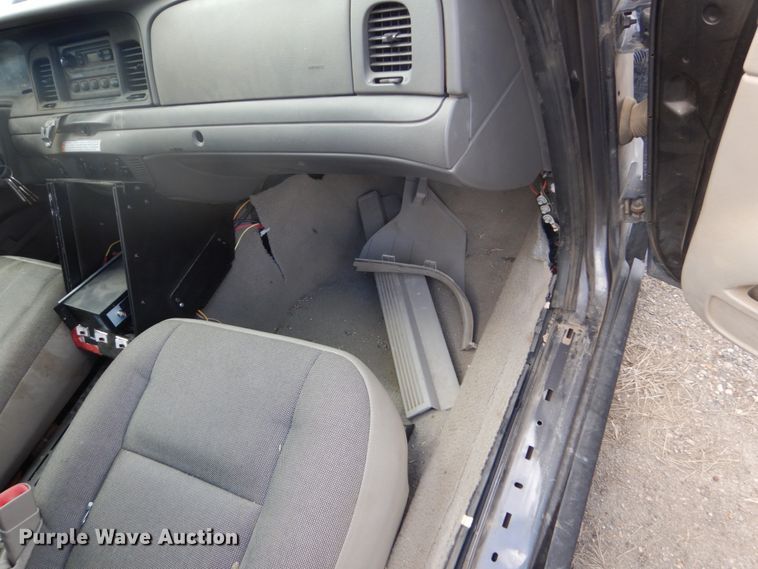 image for item GW9776 2010 Ford Crown Victoria Police Interceptor