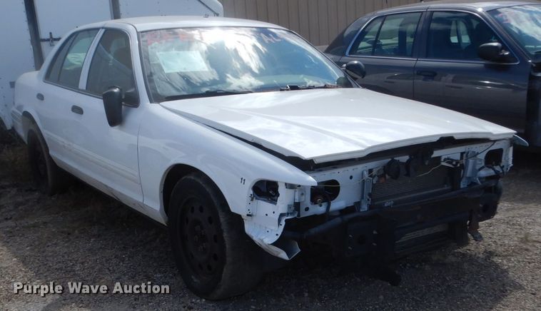 image for item GW9777 2010 Ford Crown Victoria Police Interceptor