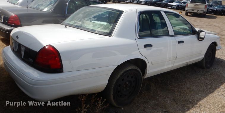 image for item GW9777 2010 Ford Crown Victoria Police Interceptor