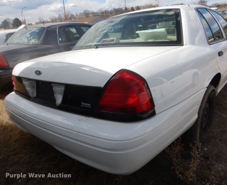image for item GW9777 2010 Ford Crown Victoria Police Interceptor