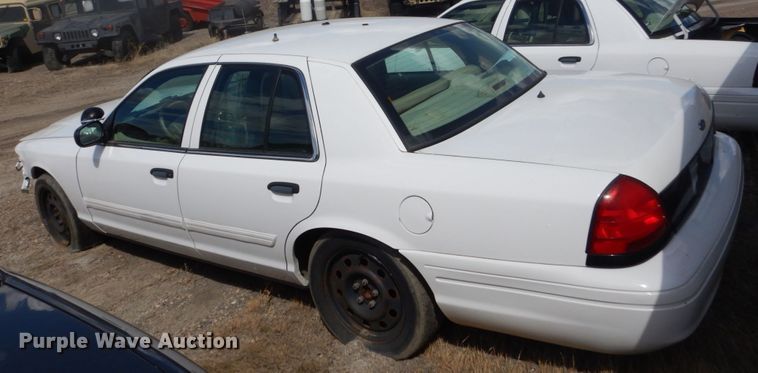 image for item GW9777 2010 Ford Crown Victoria Police Interceptor