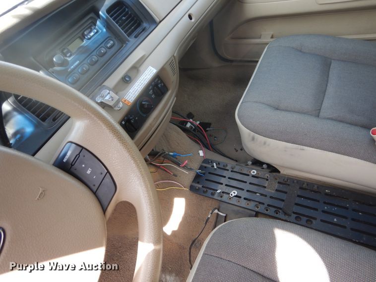 image for item GW9777 2010 Ford Crown Victoria Police Interceptor