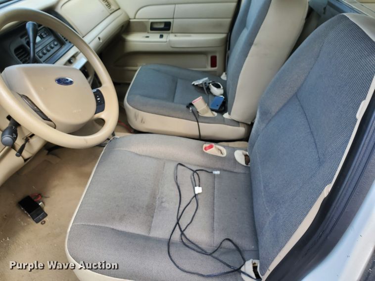 image for item GW9778 2009 Ford Crown Victoria Police Interceptor