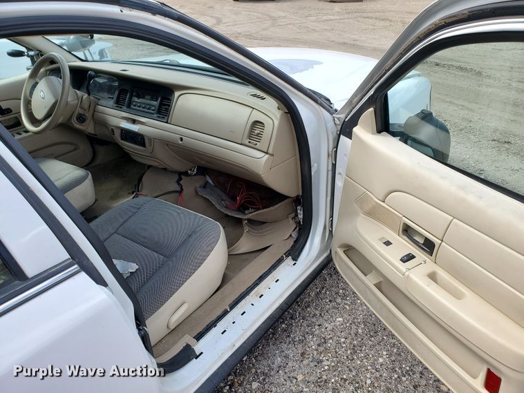 image for item GW9778 2009 Ford Crown Victoria Police Interceptor