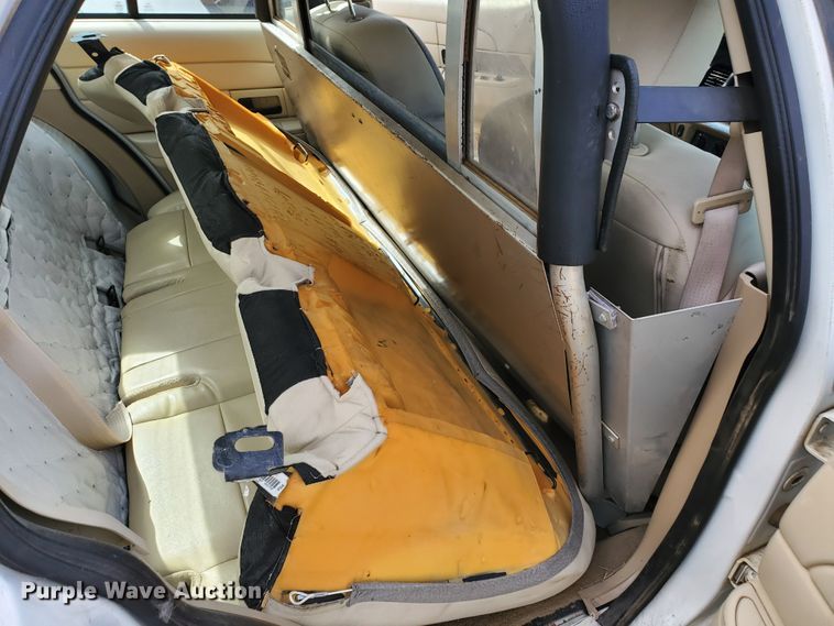 image for item GW9778 2009 Ford Crown Victoria Police Interceptor