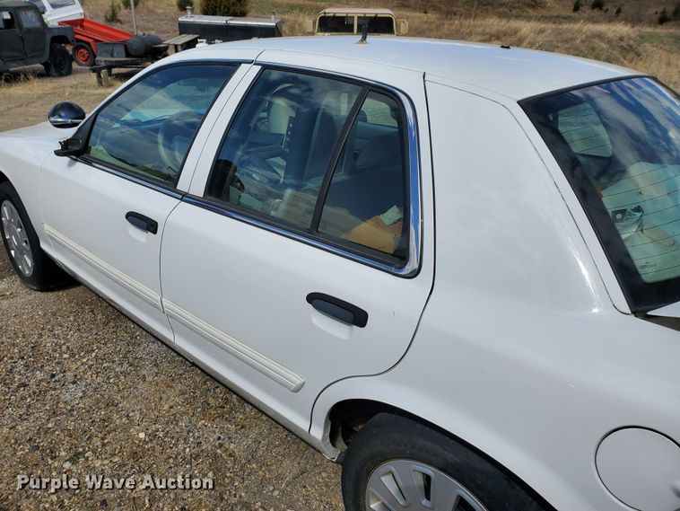 image for item GW9778 2009 Ford Crown Victoria Police Interceptor