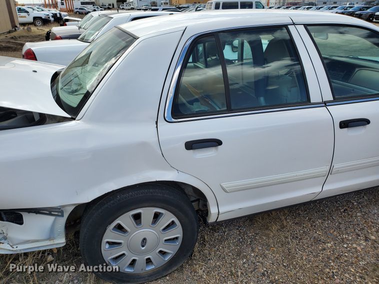 image for item GW9778 2009 Ford Crown Victoria Police Interceptor