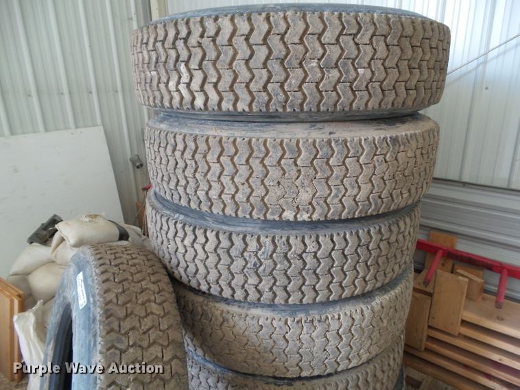 image for item GX9027 (7) Goodyear 285/75R24.5 tires