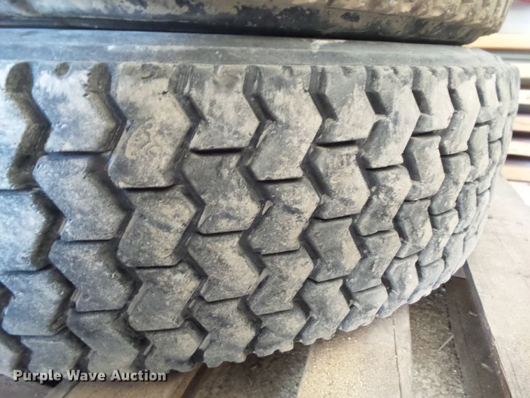 image for item GX9027 (7) Goodyear 285/75R24.5 tires