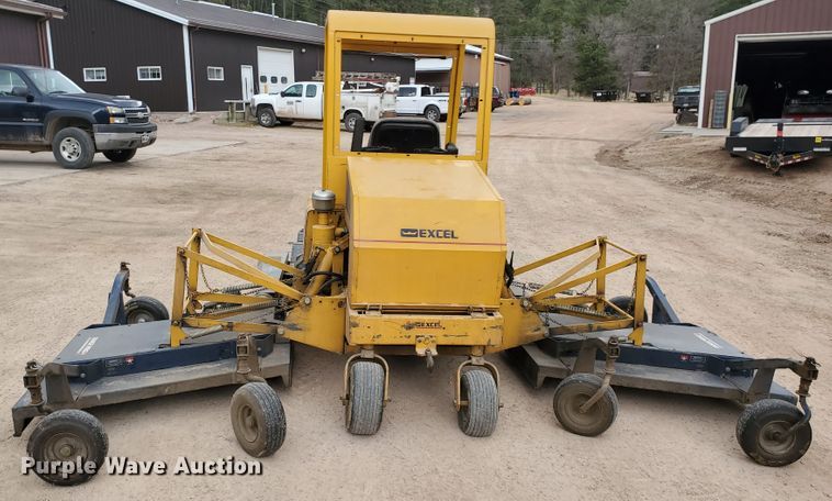 image for item GX9914 1993 Ex-Cel Hustler 4500 924738 ZTR lawn mower