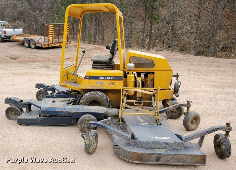 image for item GX9914 1993 Ex-Cel Hustler 4500 924738 ZTR lawn mower