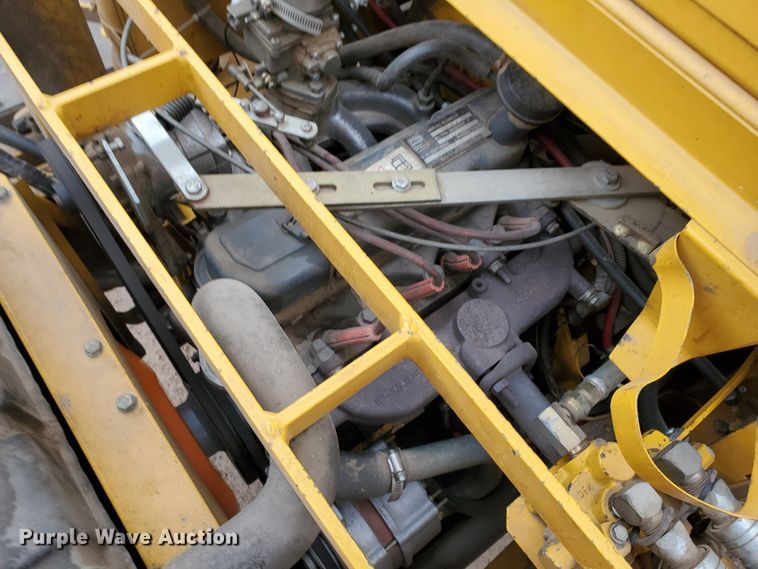 image for item GX9914 1993 Ex-Cel Hustler 4500 924738 ZTR lawn mower