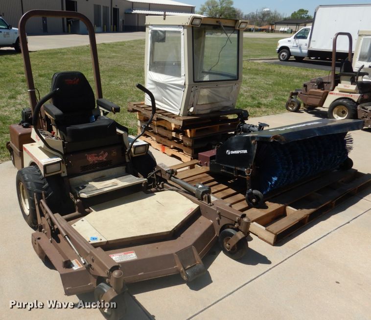 image for item GX9937 Grasshopper 725D ZTR lawn mower