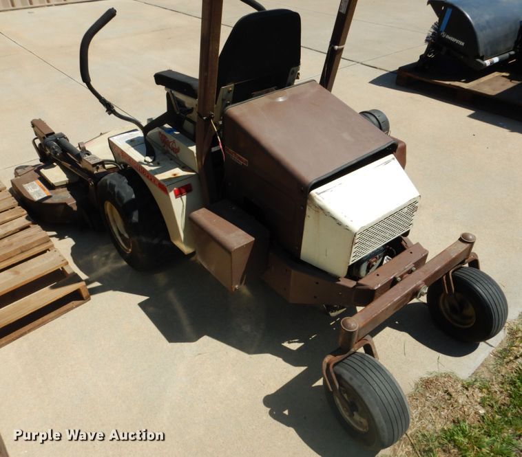 image for item GX9937 Grasshopper 725D ZTR lawn mower