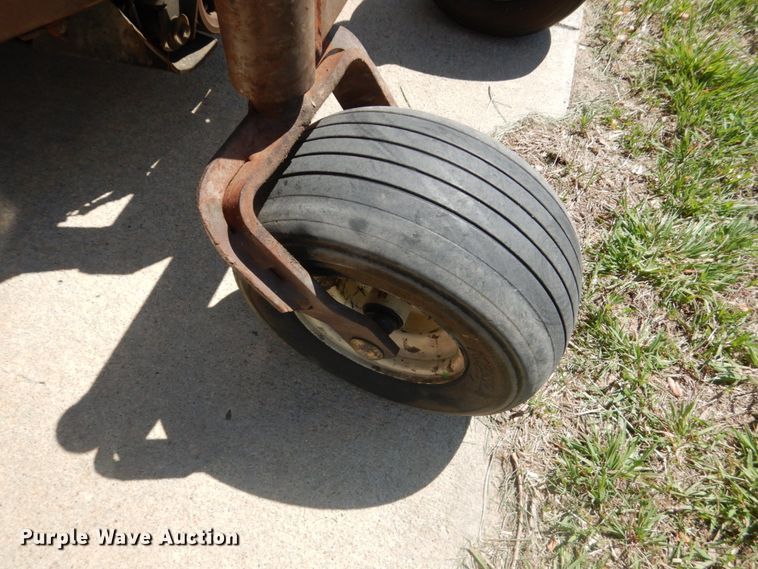 image for item GX9937 Grasshopper 725D ZTR lawn mower