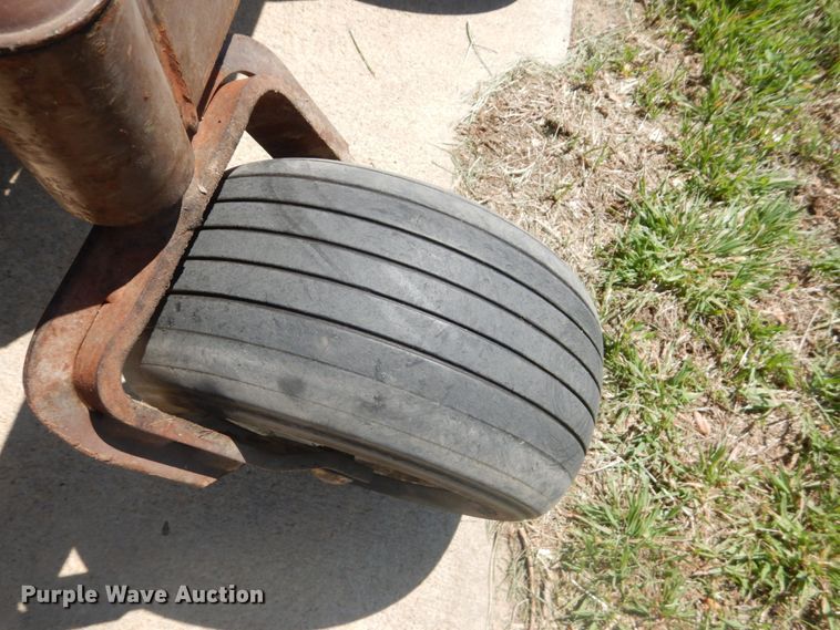 image for item GX9937 Grasshopper 725D ZTR lawn mower