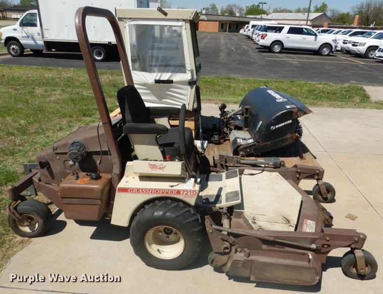 image for item GX9938 Grasshopper 721D ZTR lawn mower