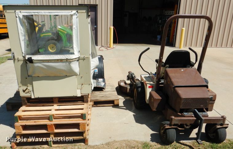 image for item GX9938 Grasshopper 721D ZTR lawn mower