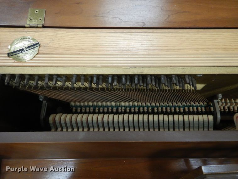 image for item HA9017 Hardwood piano