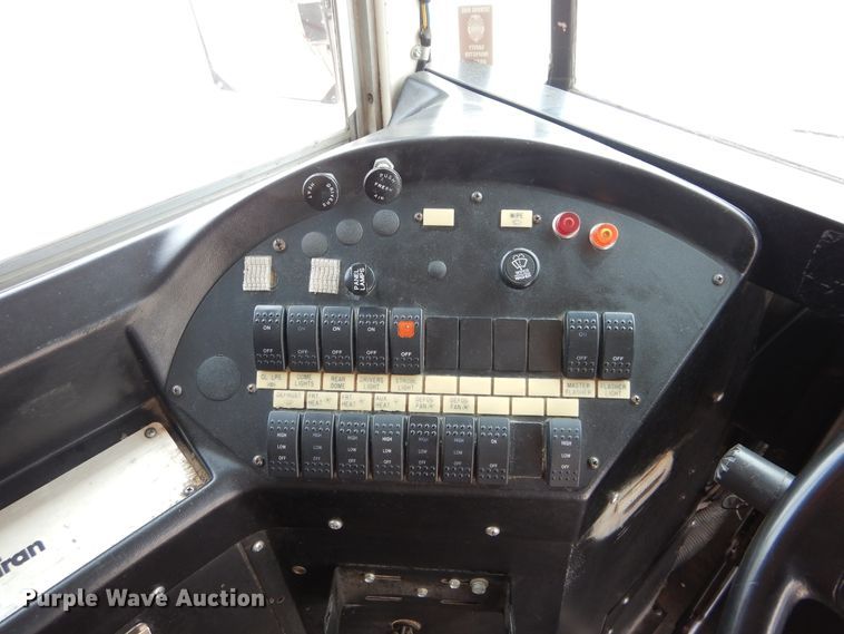 image for item HA9025 1997 International 3800 schoool bus