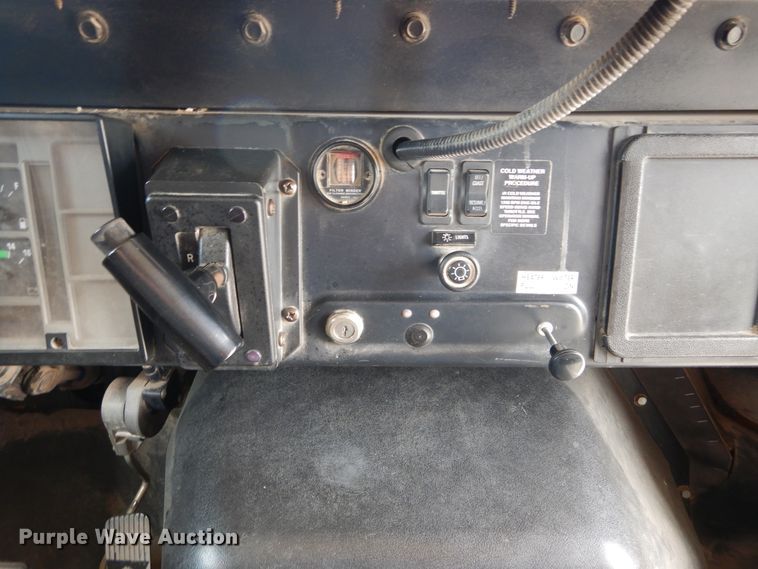 image for item HA9025 1997 International 3800 schoool bus