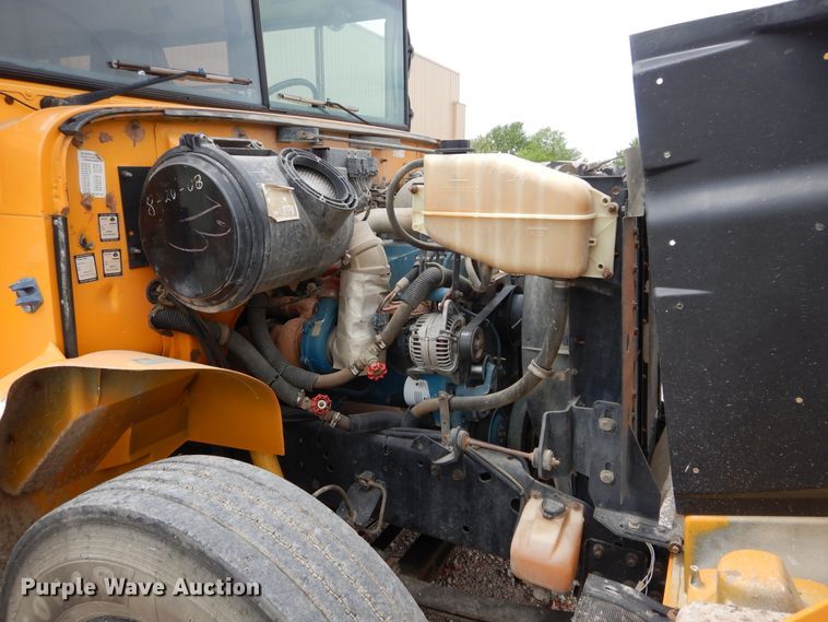 image for item HA9025 1997 International 3800 schoool bus