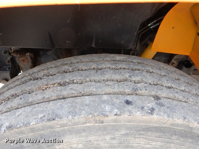 image for item HA9025 1997 International 3800 schoool bus