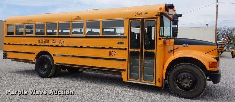 image for item HA9026 1999 International 3800 school bus
