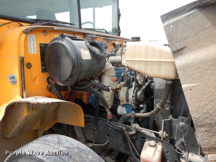 image for item HA9026 1999 International 3800 school bus