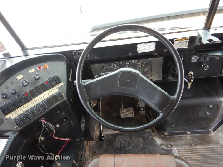 image for item HA9026 1999 International 3800 school bus