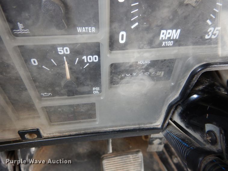 image for item HA9026 1999 International 3800 school bus